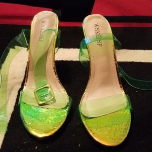 Neon green WSKEISP heel